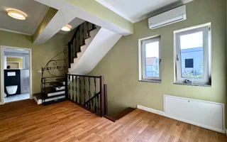 Casa spațioasă, cu teren generos, zona liniștită - in Braytim - Poză 14