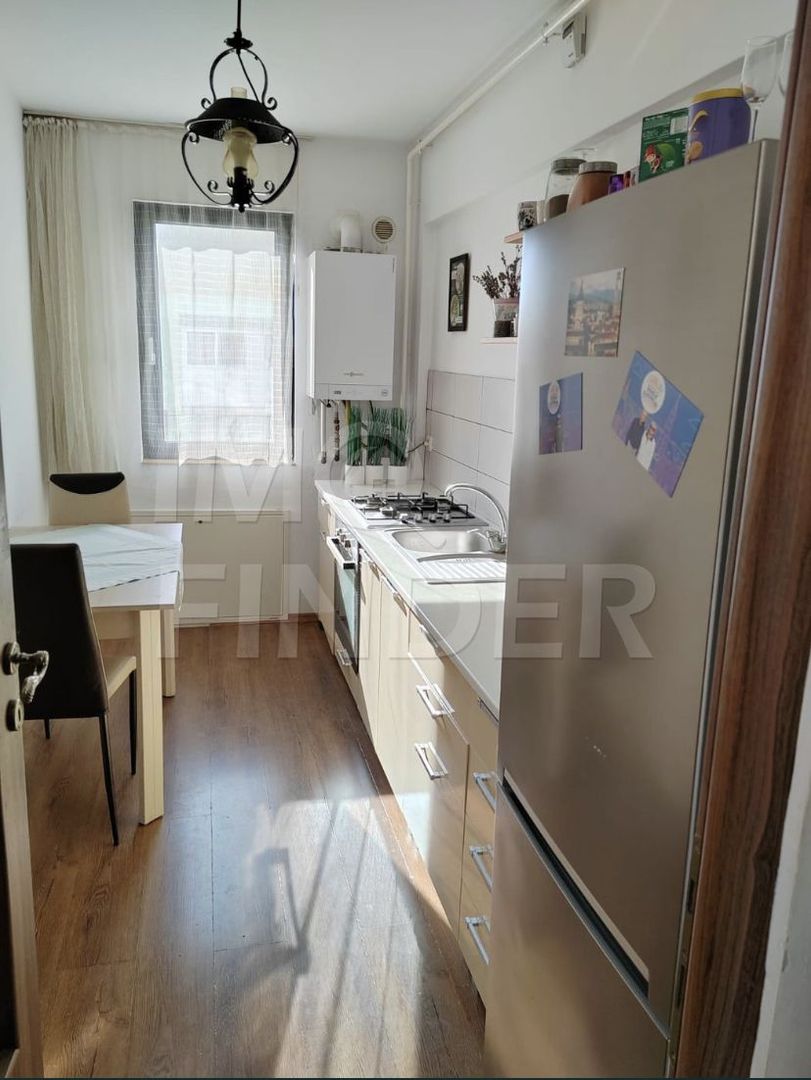 Vanzare 2 camere Buna Ziua, zona Liceului ELF, cu parcare - Poză 8