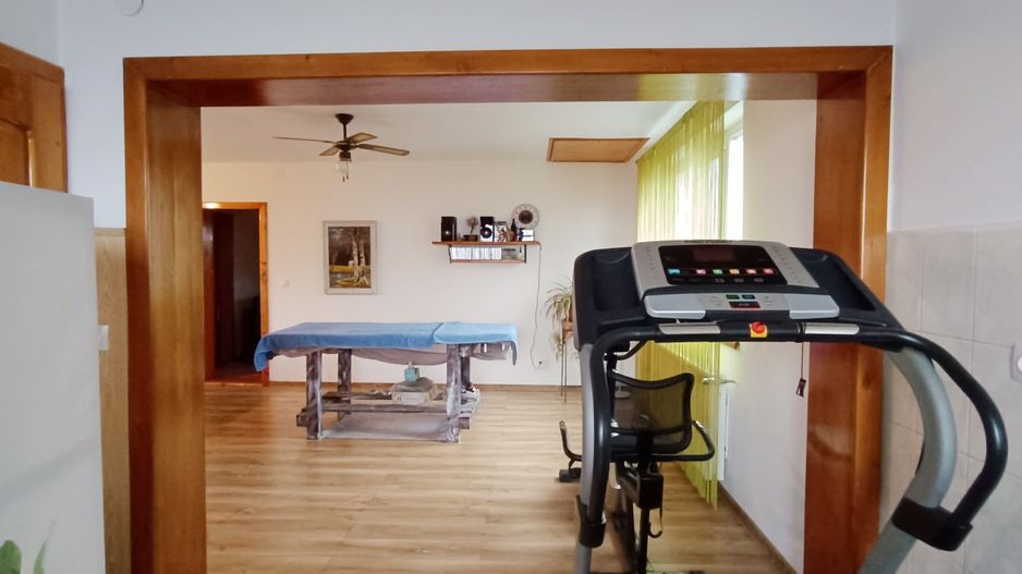 Casa cu 4 camere,237mp,zona strada Lunga - Poză 9