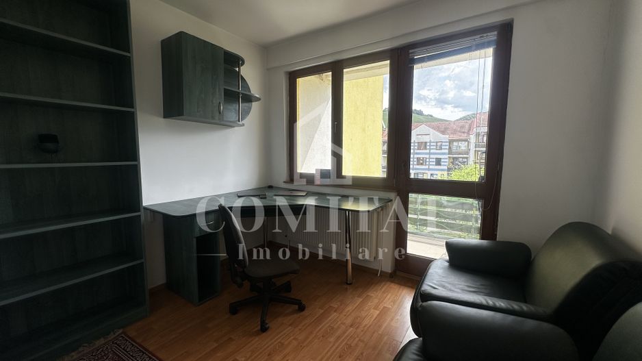 Apartament cochet | Etaj intermediar | Zona Str Cetatea Fetei - Poză 2