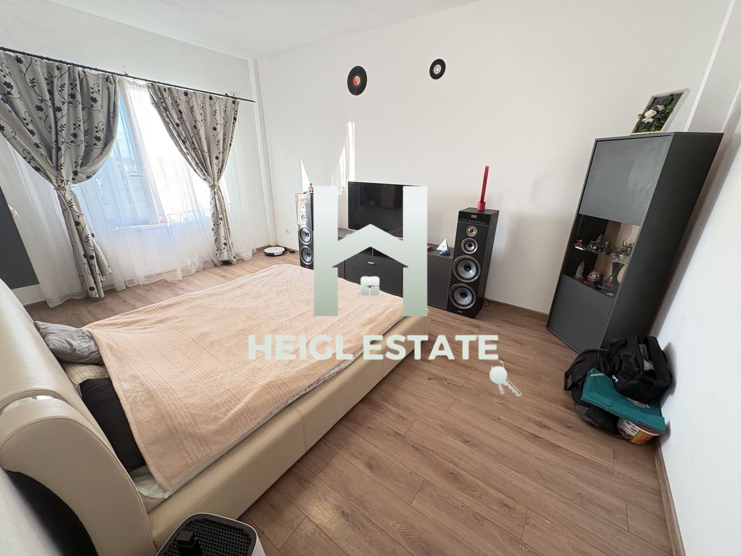 Apartament cu 2 camere decomandat in Giroc - Poză 1