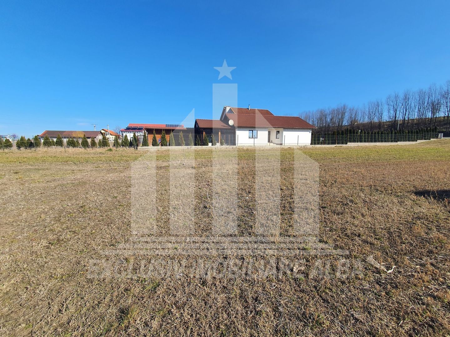 Teren intravilan | 920 mp | 14.5 ml deschidere | Ciugud - Poză 2