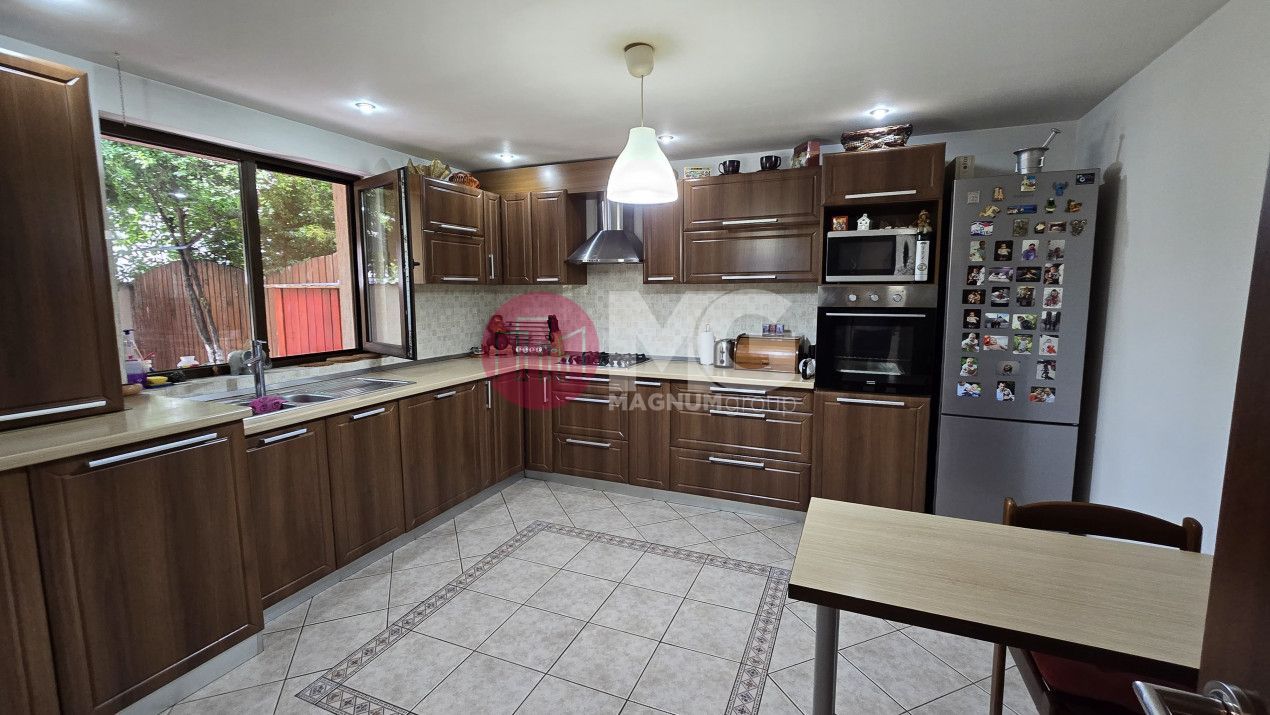 Casa de vanzare 6 camere- Voluntari - Poză 1