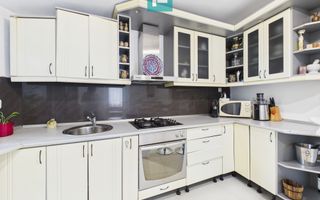 Apartament cu 2 camere și terasă generoasă - Poză 9