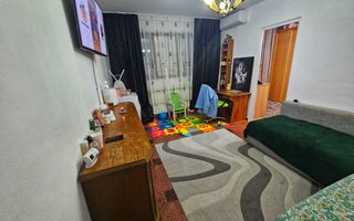 Apartament 2 camere – Central / Urlați – Etaj 2, balcon închis - Poză 1