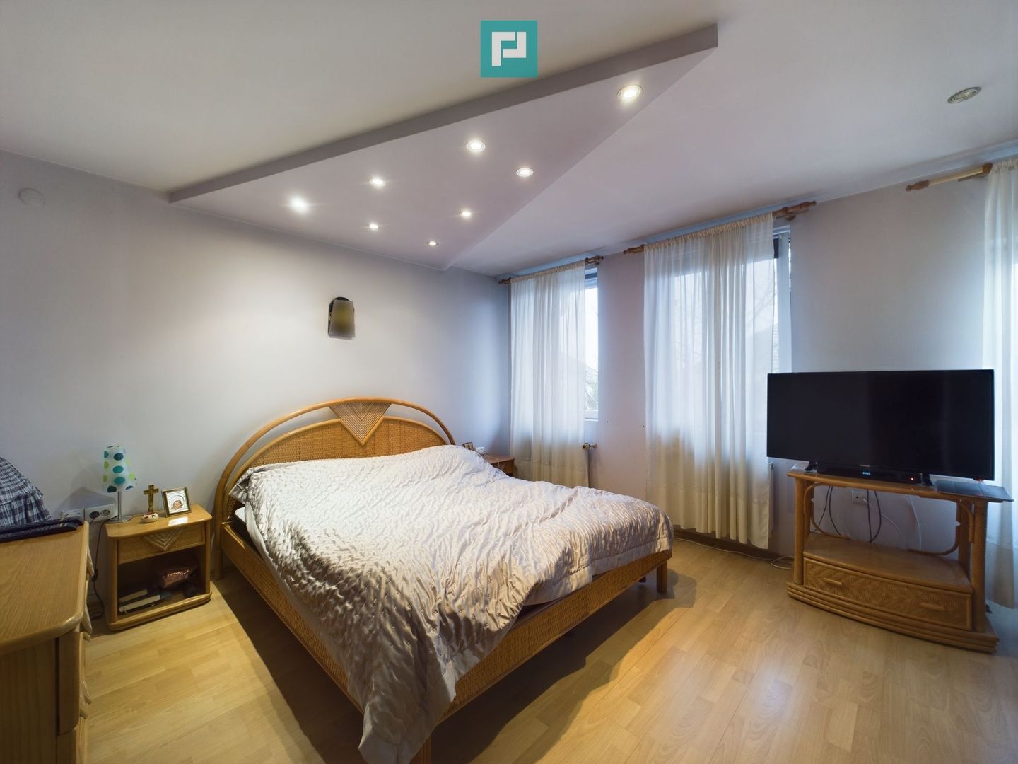 Casă situată Central în Dumbrăvița - Poză 18