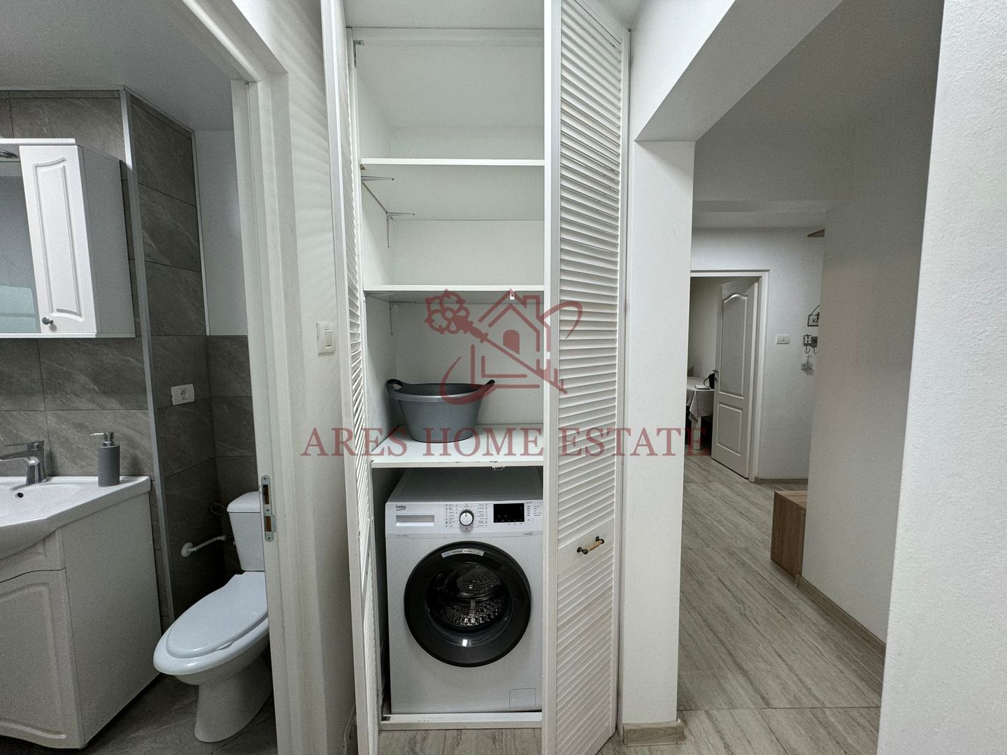 Zona Soarelui- Sud Plaza, 3 camere, 2 bai, etaj 1. Bucatarie inchisa. - Poză 12