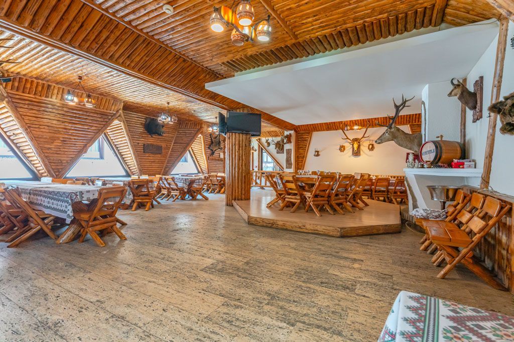 Pensiune Rosenau de vânzare - Afacere la cheie lângă Cetatea Râșnov - Poză 12