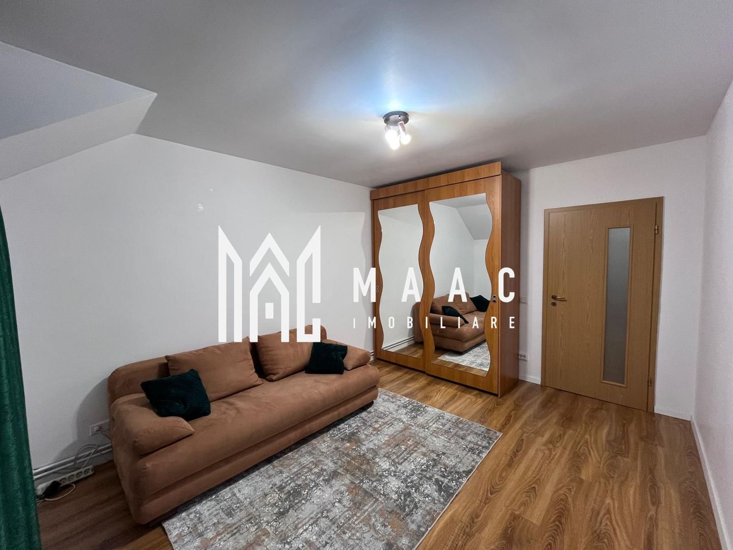 Apartament 3 camere | Decomandat | 85 mpu | Parcare | Selimbar - Poză 3