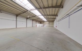 Hală industrială de închiriat 853 mp - Poză 1