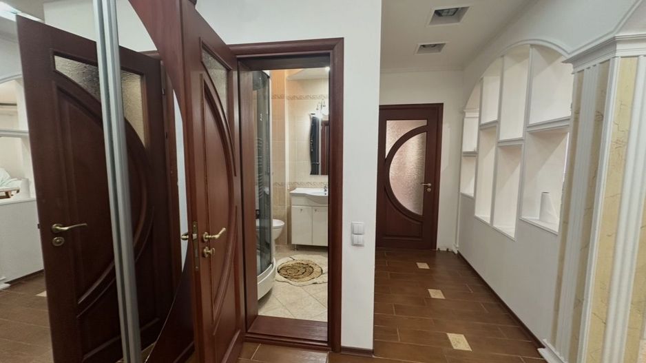 Apartament cu 2 odăi +living ultra centru, Mun. Chișinău - Poză 10