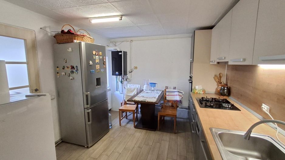 Casa de vanzare 3 camere Zona  Timpuri Noi - Poză 8