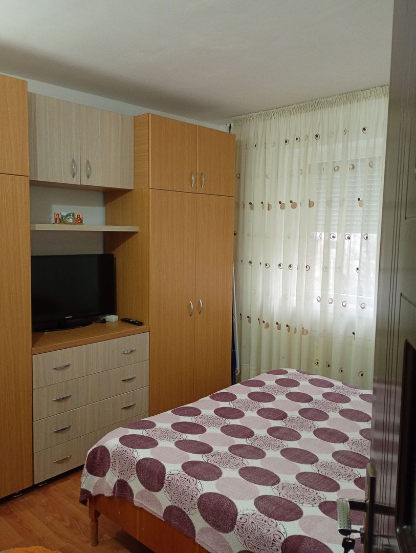 APARTAMENT DE INCHIRIAT CU 3 CAMERE, ZONA-CRAIOVITA NOUA - Poză 5