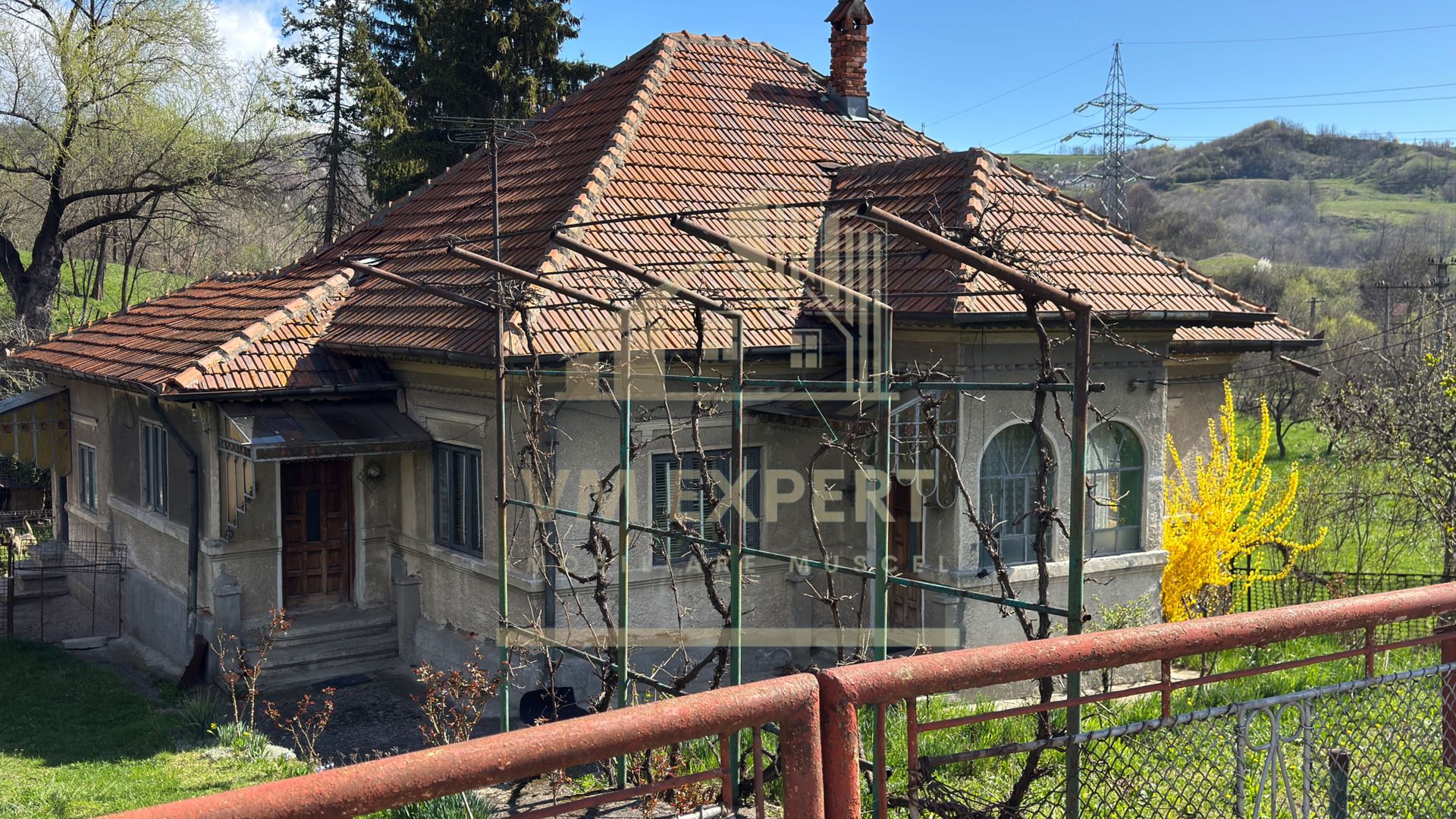 CASA 5 CAMERE TEREN 7500 MP CAMPULUNG - Poză 1