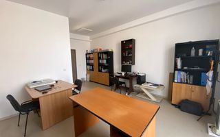 Spatiu birou - Poză 18