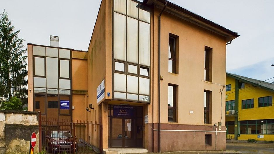 Clădire de birouri cu chiriași existenți - Poză 4