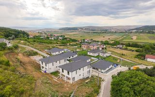 Casă panoramică în Jucu de Sus | Pădure la 200 m, vedere spre Cluj - Poză 1