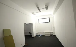 Spatii birouri/servicii - Poză 56