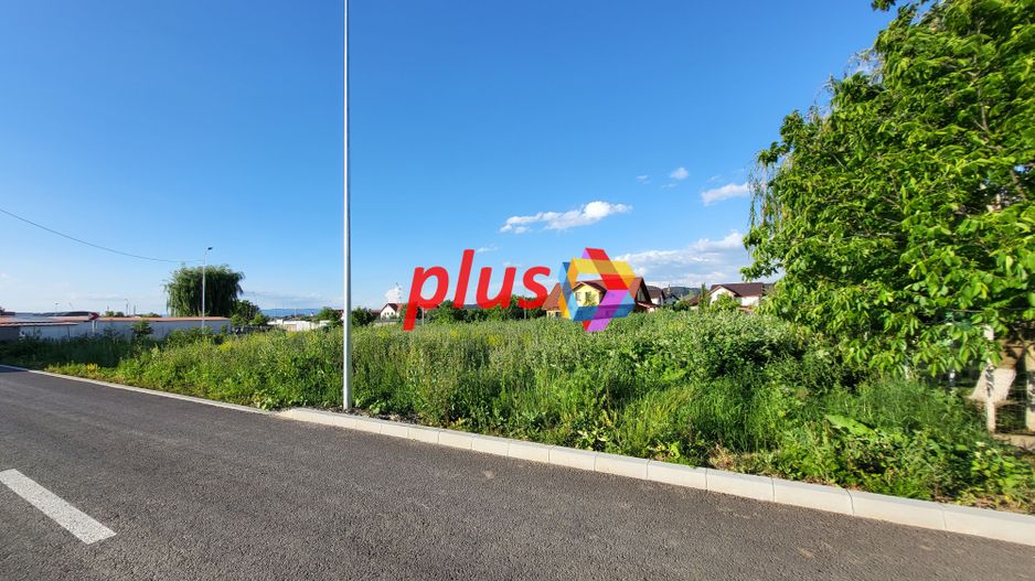 Teren autorizabil rapid cu asfalt și iluminat public - 685 mp - Poză 2