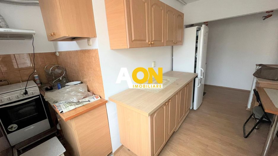 Apartament decomandat cu 2 camere + balcon, etaj 2, zona Spital - Poză 5