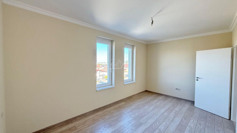 Bucatarie inchisa. Finalizat. Asfalt - Poză 7