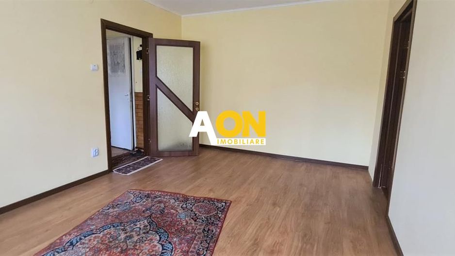 De vanzare apartament 2 camere zona Cetate - Poză 1