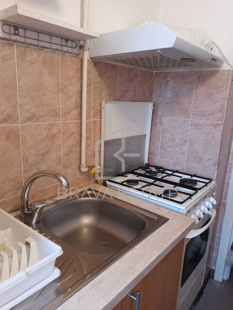 Apartament 2 camere, parcare, zona Horea - Poză 2