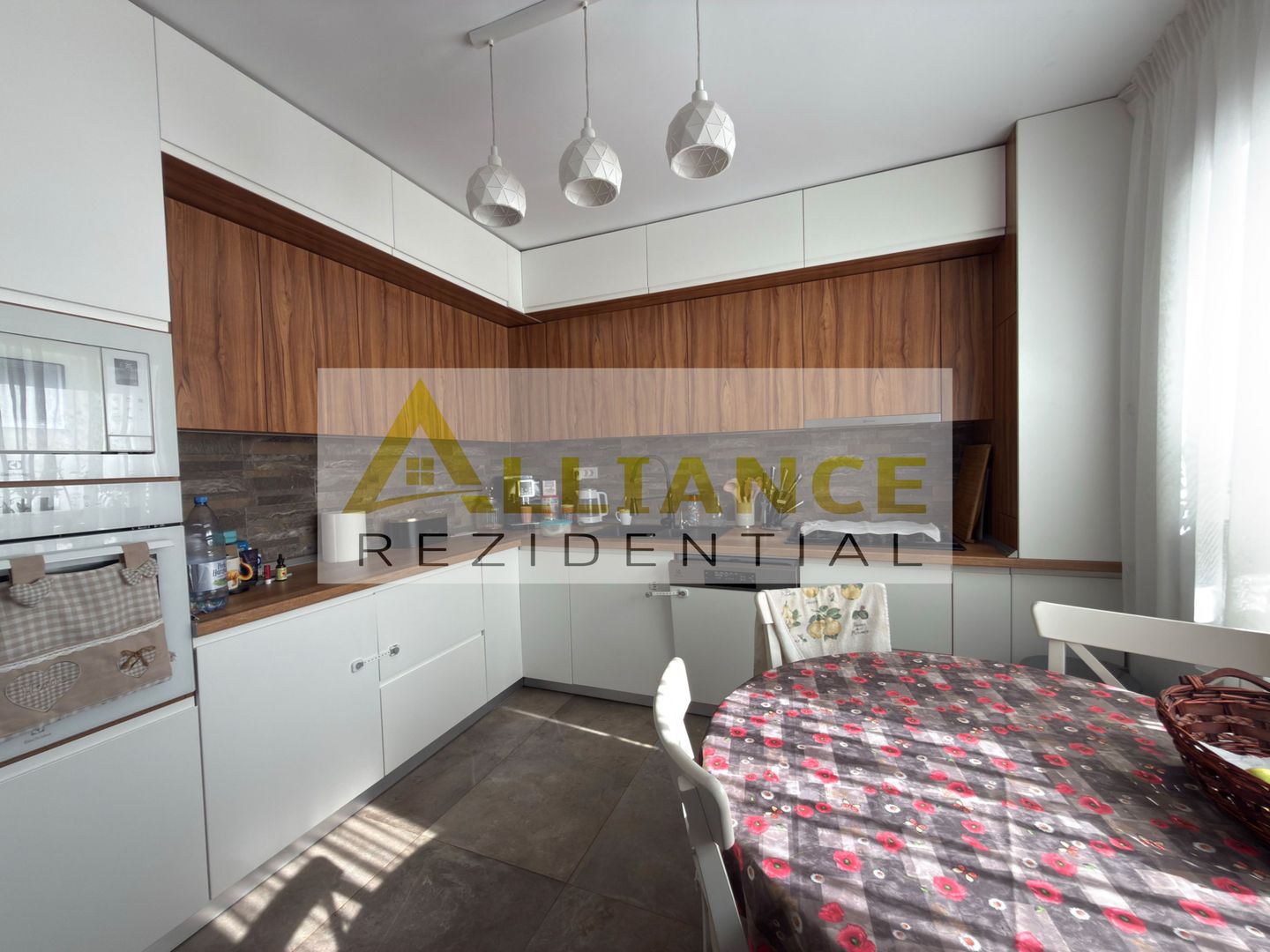 Casa P+E, 4 camere, teren generos de 621 mp – proprietate ideala - Poză 14