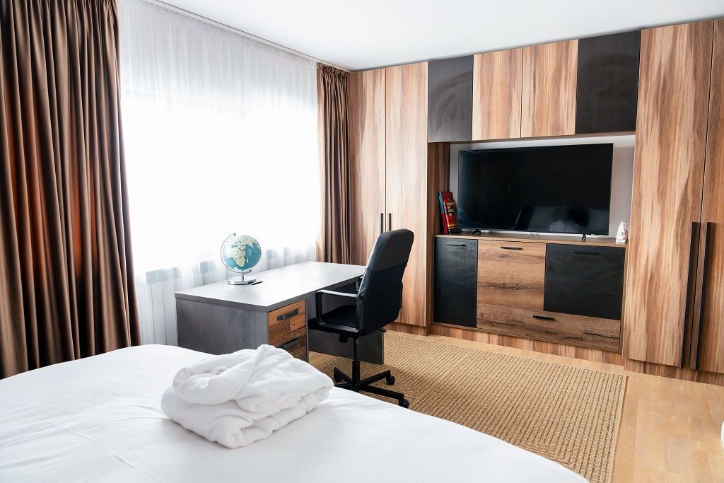 Vila de inchiriat | Silistea Snagovului | Aproape de lac-ponton privat | Jacuzzi - Poză 19