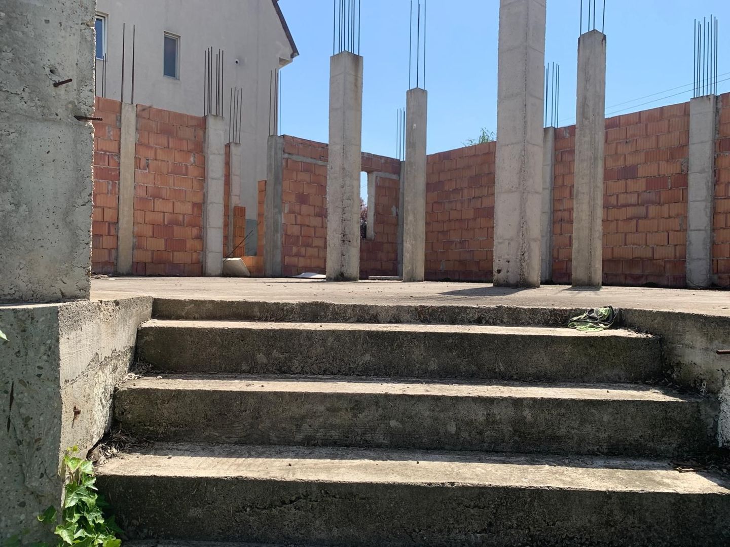 Imobil in constructie D+P+2E pe Rebreanu - Poză 1