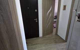 Apartament 3 camere, decomandat, etaj 4/4, Micro 16 - Poză 3