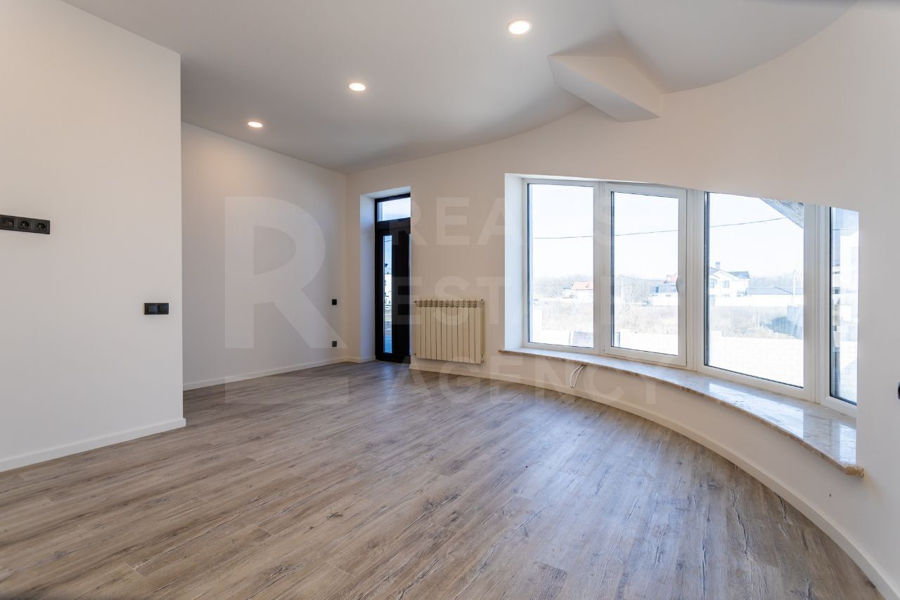 Casă cu 2 nivele amplasată pe strada Doina și Ion Aldea - Teodorovici - Poză 7