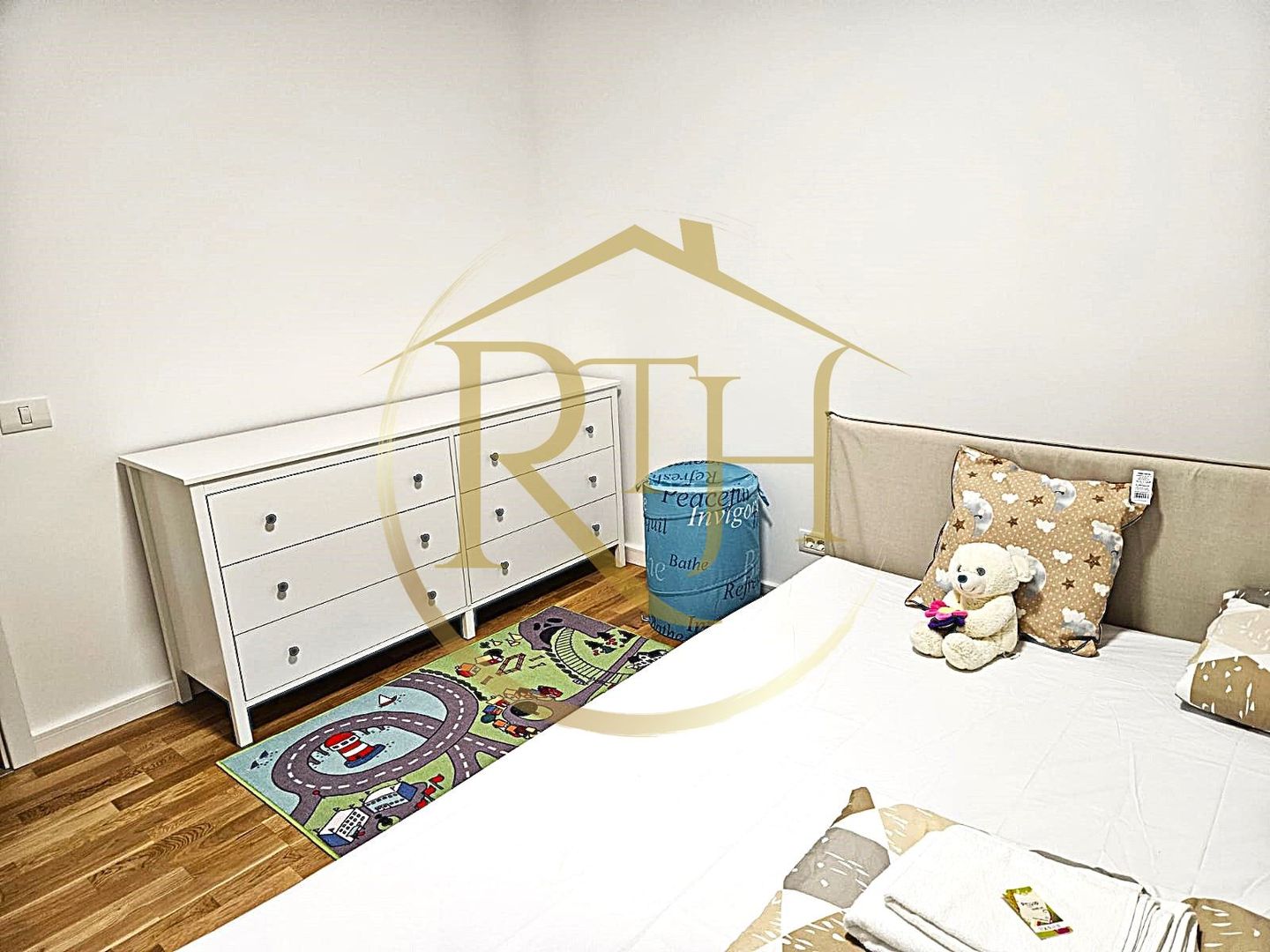 Duplex modern cu 4 camere de închiriat în Moșnița Veche in cartier Serena - Poză 13