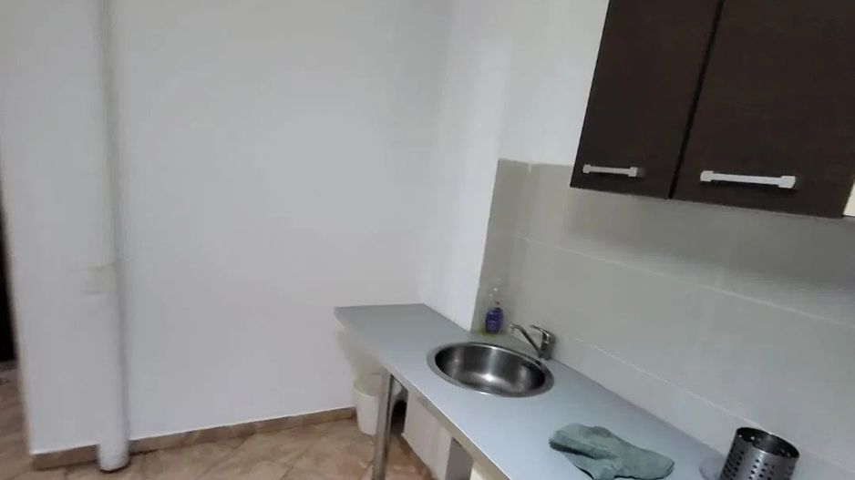 Apartament  3 camere de vanzare Gorjului - Poză 2