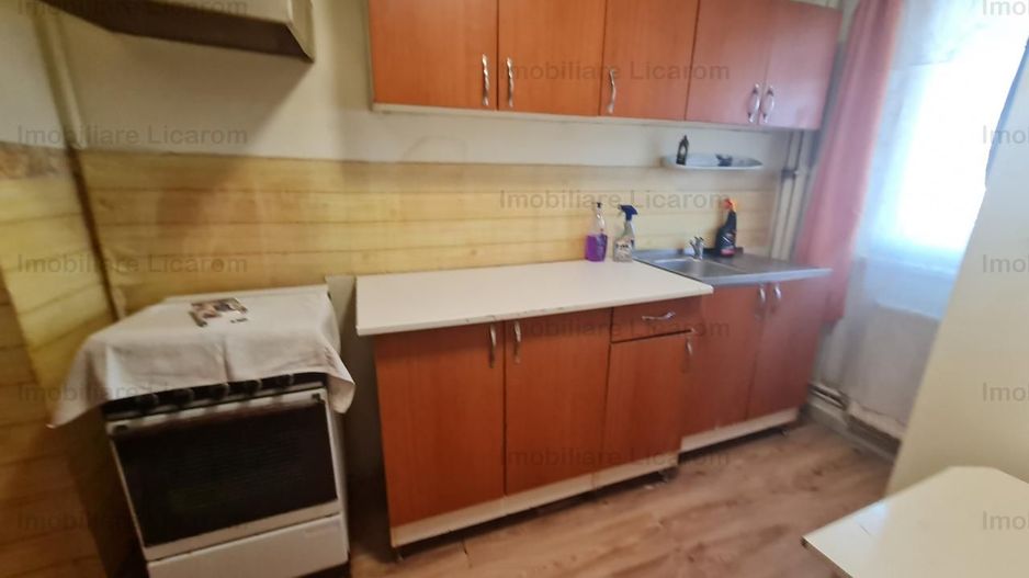 Apartament 2 camere,parter,semidecomandat,zona Coca Cola - Poză 2