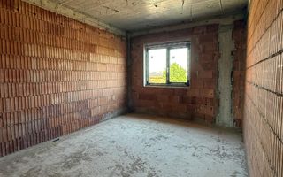 Casa individuala- 3 dormitoare - teren mare -Dumbravita - Poză 9