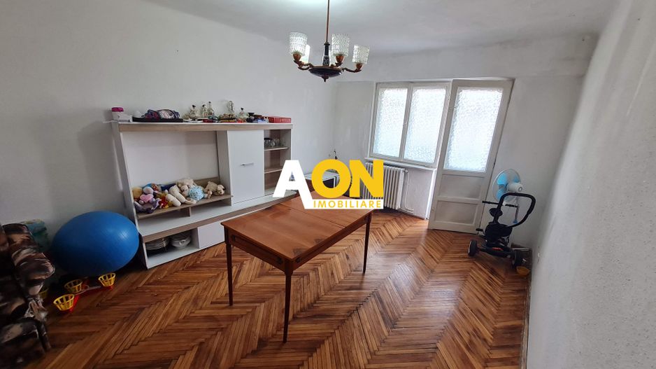 Apartament 4 Camere, 77 mp, Decomandat, Zona Cetate - Poză 3