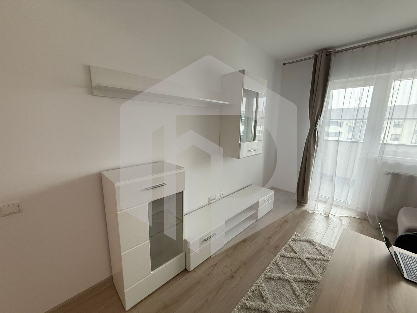 Apartament 2 Camere - Etaj 3 - Selimbar - Prima inchiriere - Poză 4