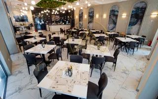 Stațiunea Mamaia  - Vanzare Hotel Dunarea amplasat la 100m de malul marii - Poză 23