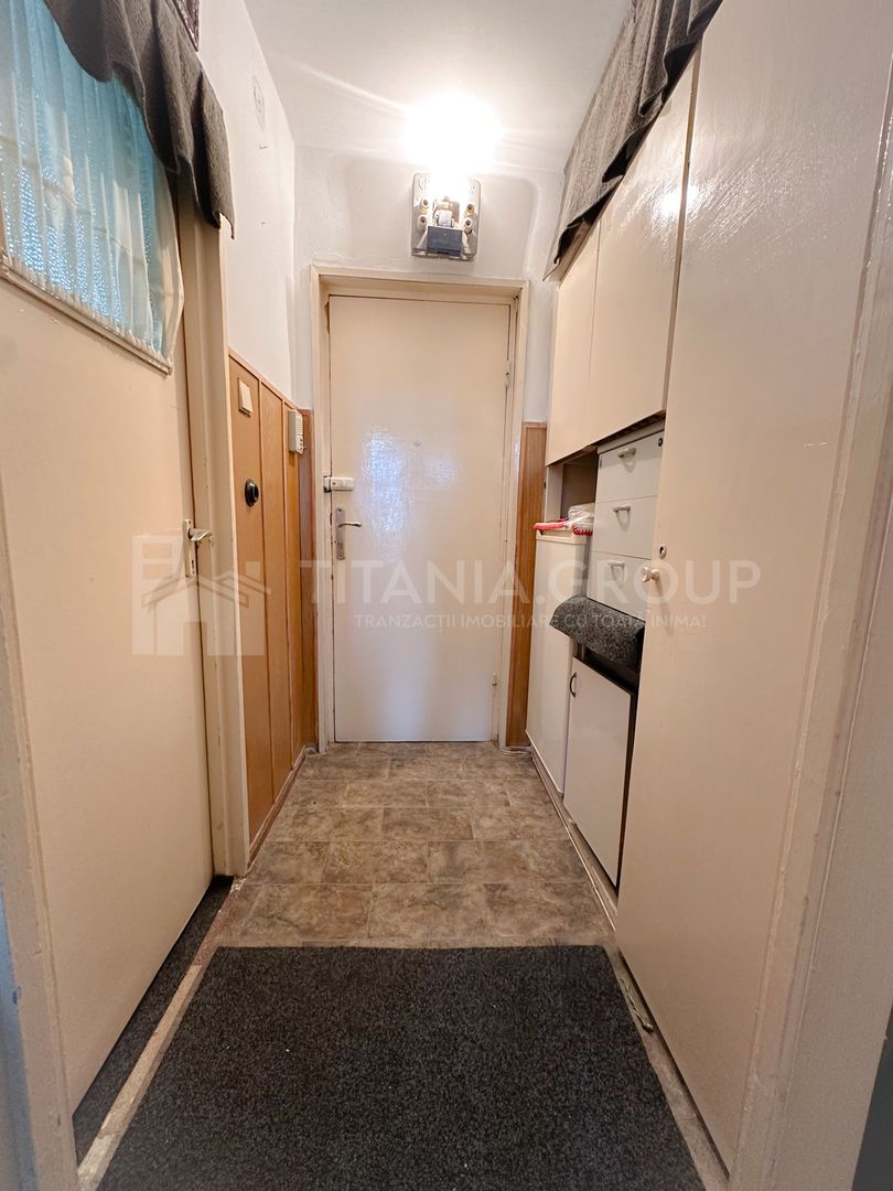 Garsonieră de vânzare în Bd. Victoriei cu vedere spre Tampa - Poză 5