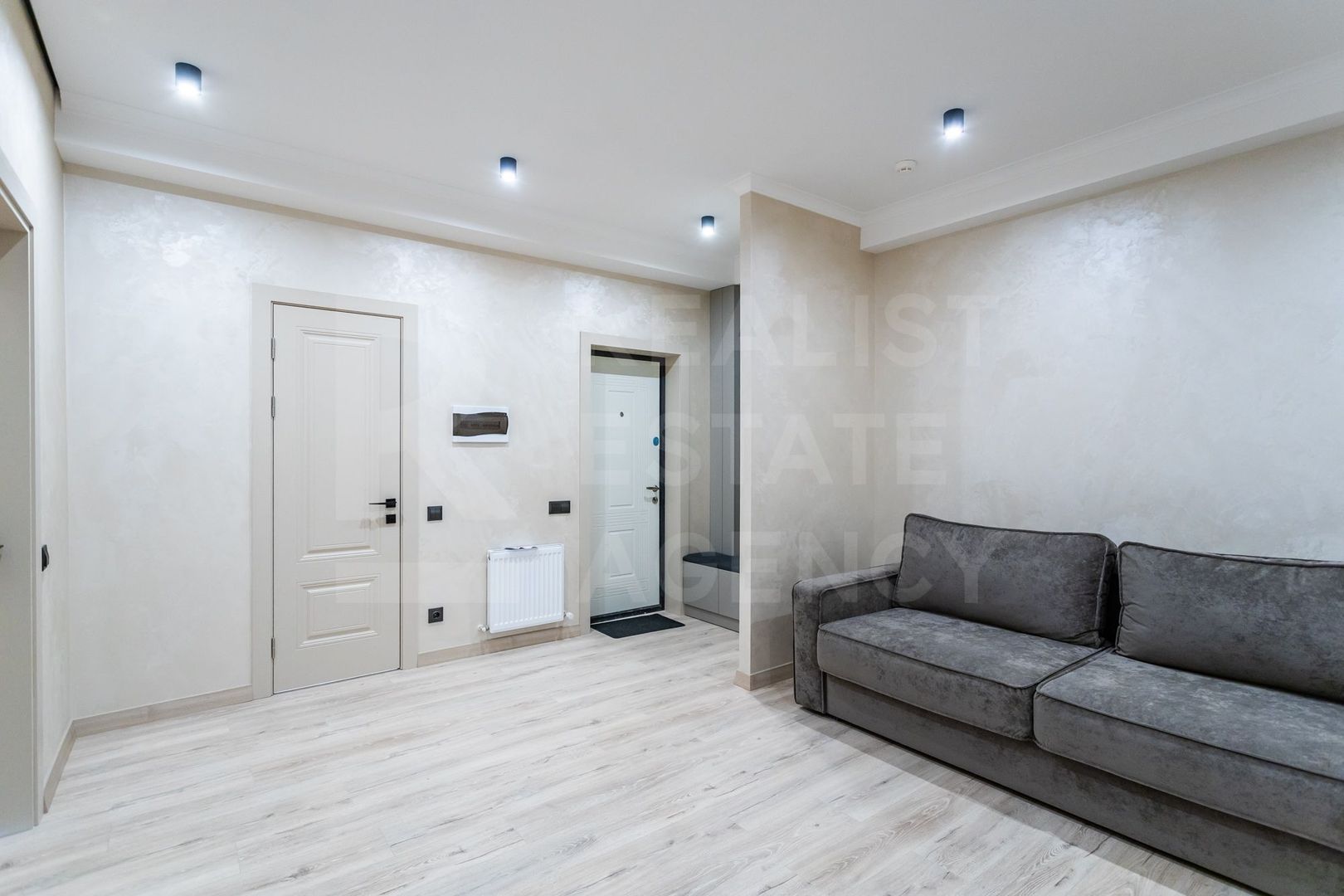 Vânzare, apartament, 2 camere + living, strada Nicola - Poză 11