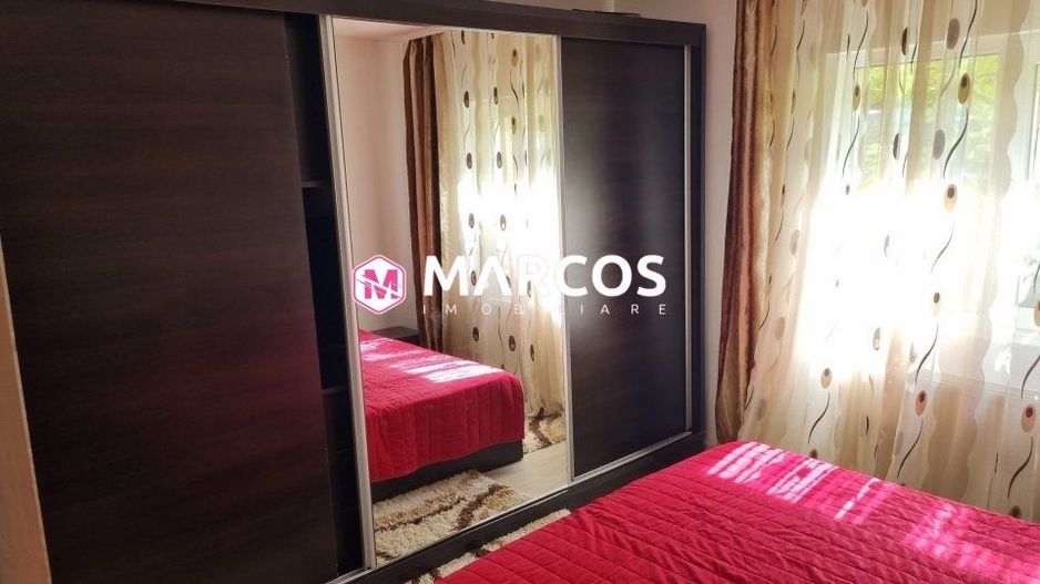 Apartament cu 3 camere de închiriat în zona Micro IV - Poză 5