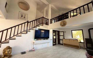 Casa de Vânzare la 4 km de Onești - Poză 1