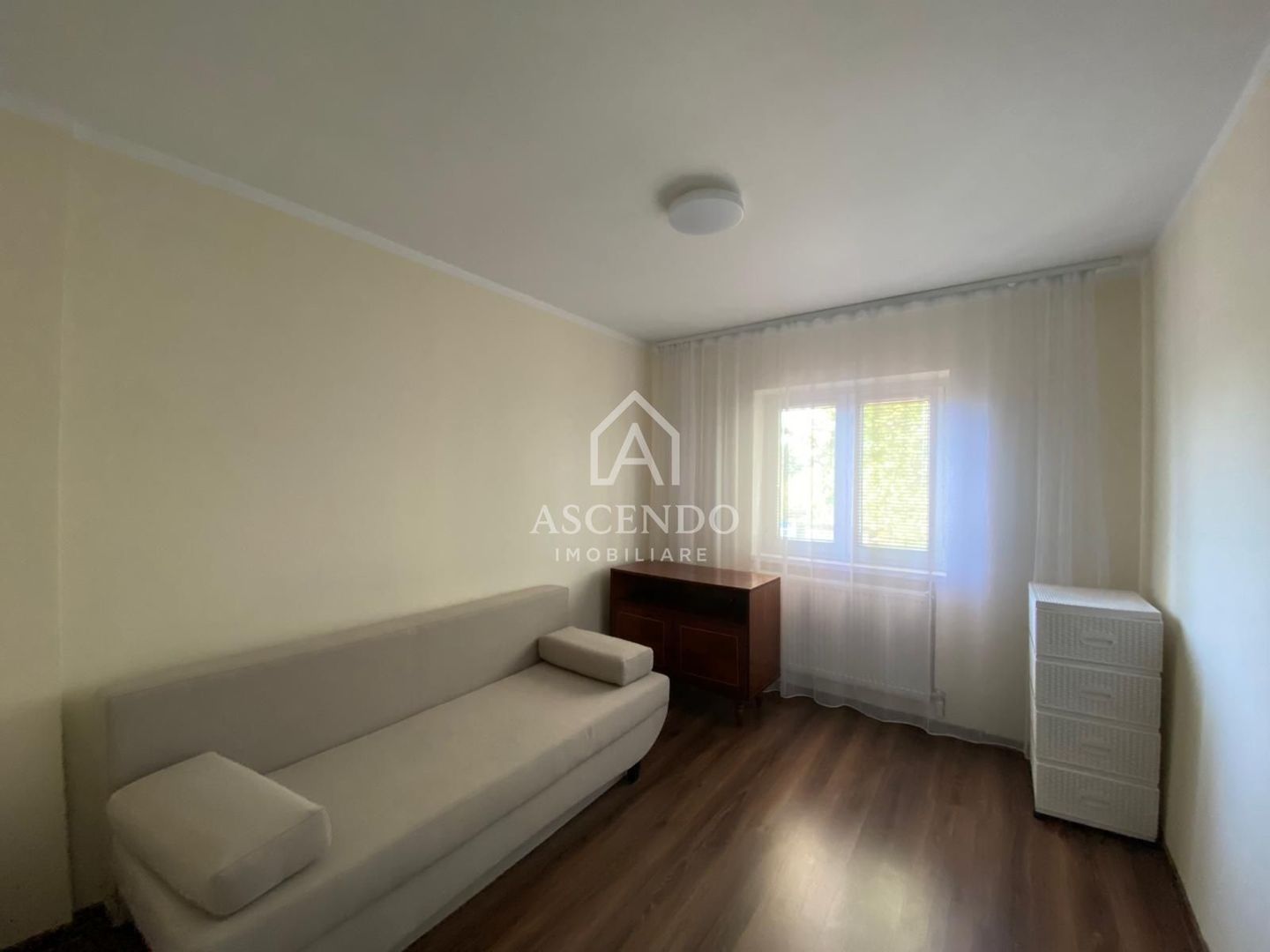 Apartament 4 camere | Etaj 1 | Bulevard principal | Alexandria - Poză 15