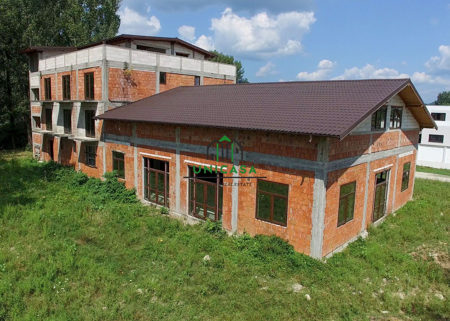 Pensiune de Vânzare cu Priveliște Panoramică către Râul Olt - Poză 8