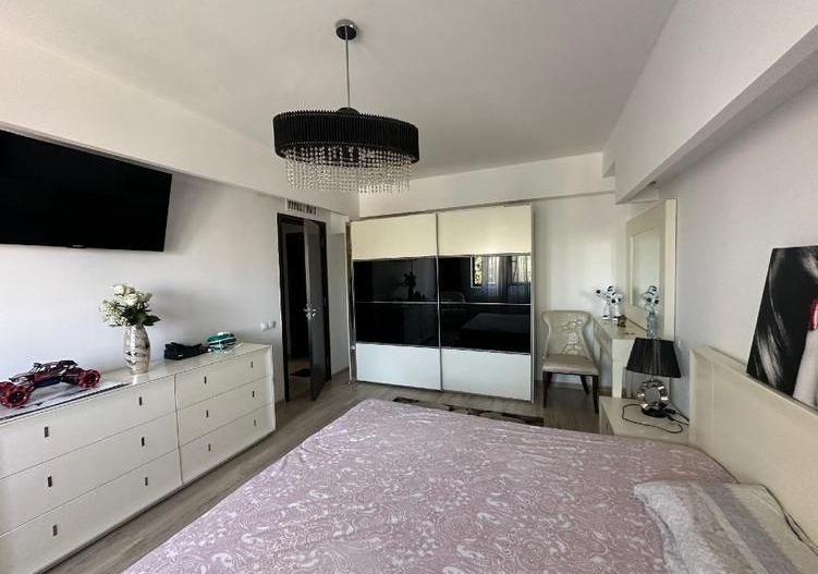 De inchiriat apartament cu 3 camere  145mp , Eroii Revolutiei sector4 - Poză 10