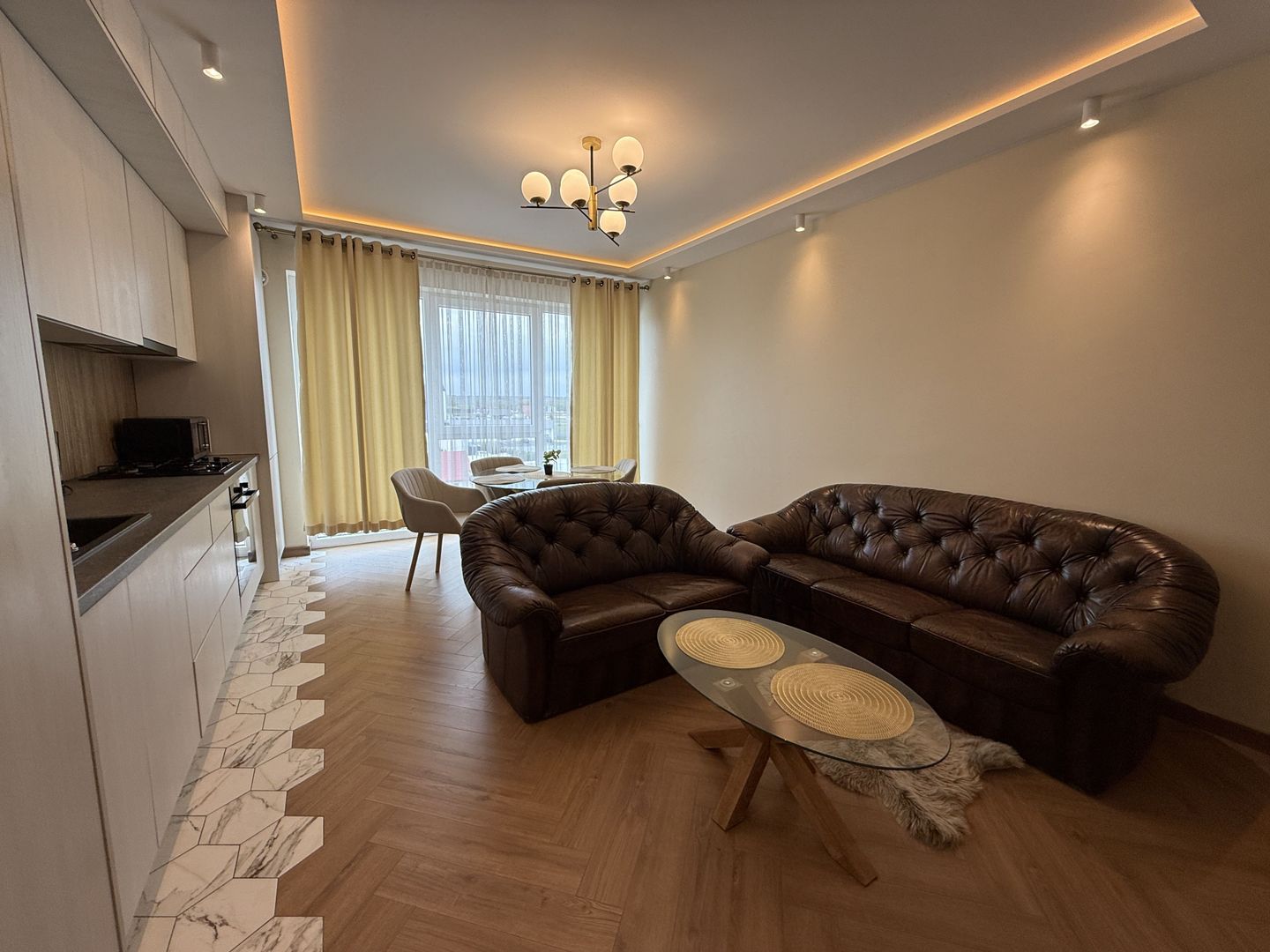 Apartament spațios și luminos cu 3 Camere I Rădăuți - Poză 29