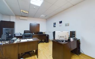 Clădire de birouri cu chiriași existenți - Poză 12