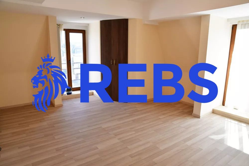 Bran - Casa pe strada Valea Portii. 223 mp, 4 dormitoare - Poză 1