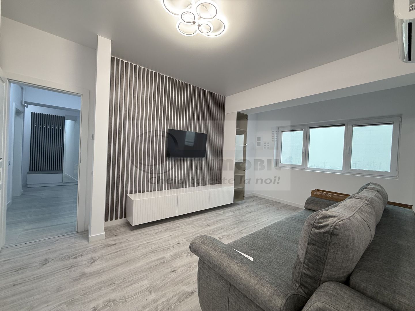 2 CAM TATARASI SOLUMNIA PRIMA INCHIRIERE PARCARE SUBTERANA - Poză 1